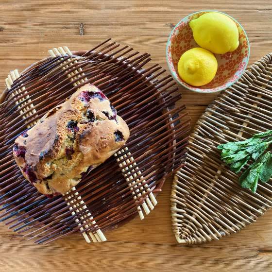Willow Platters & Trays